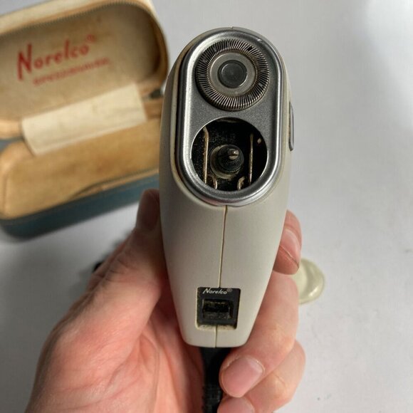 Vintage Norelco Speedshaver Electric Razor Shaver w/Case FOR PARTS OR REPAIR - Picture 3 of 7